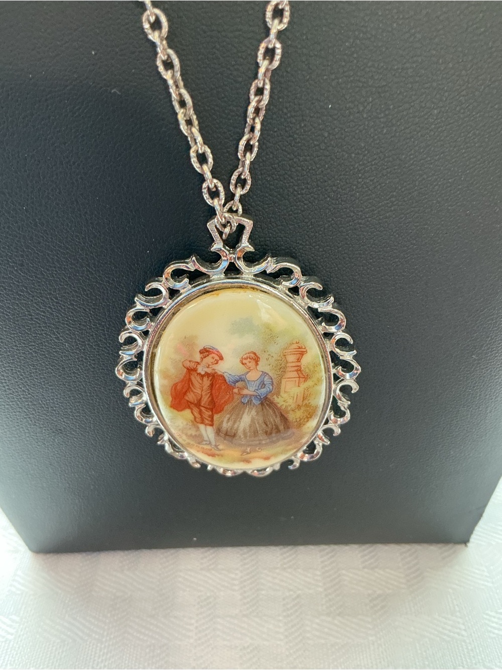Fragonard Signed Vintage Courting Couple Portrait Silver Tone Necklace